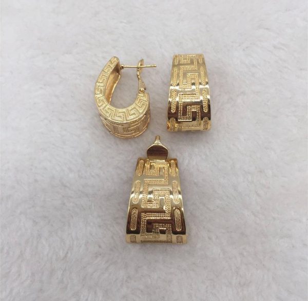 Ear rings Jewelry